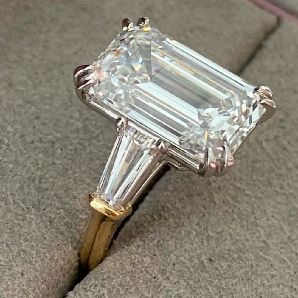✨3.19 carat Emerald cut Lab Diamond Ring✨ Two Toned 14k Women's Ring size 4.5 - Picture 14 of 16